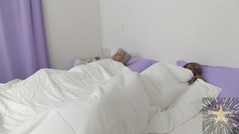 Savvy G: Porno yıldızı komşu baştan çıkarma ve ev bakıcısı dölleme - leilani ve...