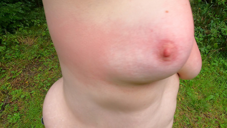 Bouncy Tits Action: Präsentiere Deine Euter Ich Will Sie Schlagen