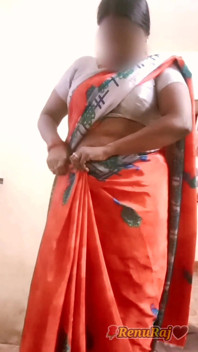 Desi Indian Tamil BBW Wife Latha Nude Body Show Big Boobs Ass Hairy Pussy Saree Tease