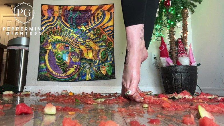 Peppermint Giantess: 67 Giantess Size 16 Slo-mo Feet Crush Slow Motion Oranges &amp; Watermelon...