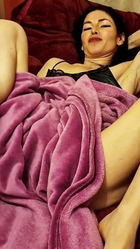 Me tocé y pongo el dedo en mi vagina