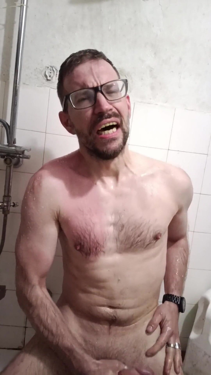 kickerscooter: Amatör bad onani