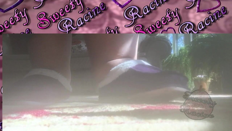Sweety Racine: 巨大的超级肥胖的脚走路