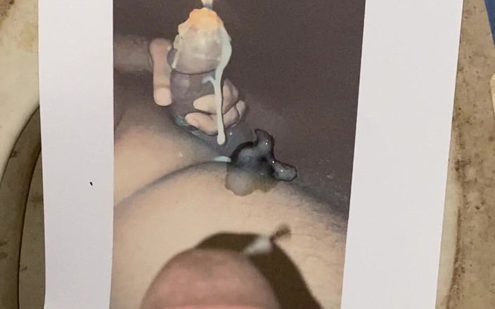 Sex porn love: 射在自己的鸡巴上