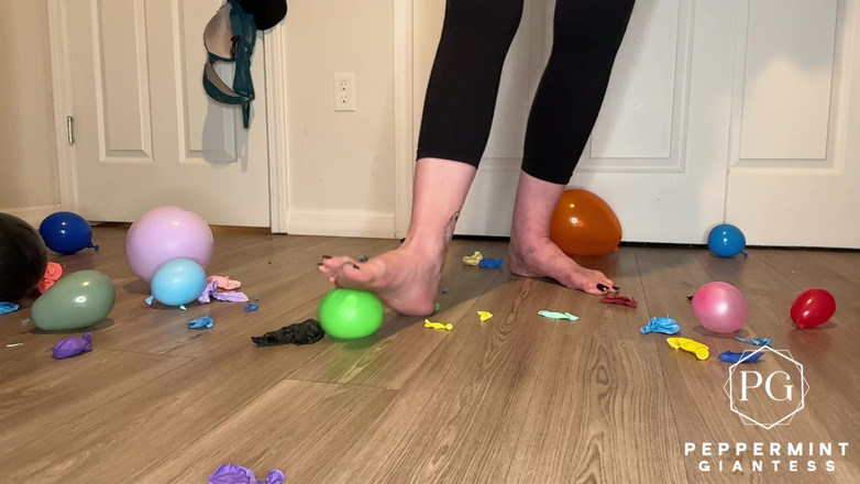 Peppermint Giantess: Will It Pop!? Giantess Feet Vs Balloons Barefoot, Sandals, Vans...