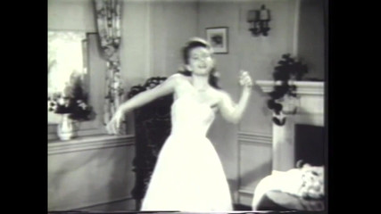 The Unforgettable: La Ballerina Si Spoglia Nuda