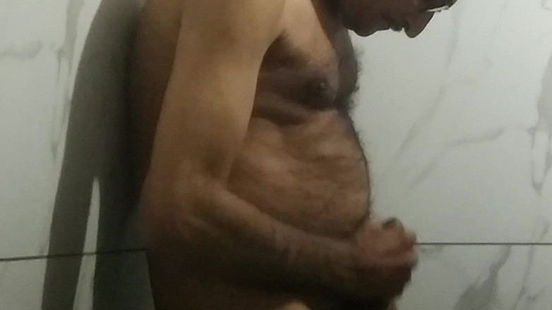 Myplayx: Leker med min kuk i badrummet