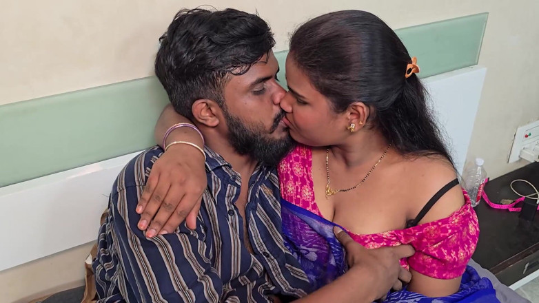 Kamasutra61: Istri tharki desi meminta suami bersetubuh keras audio tamil porno...