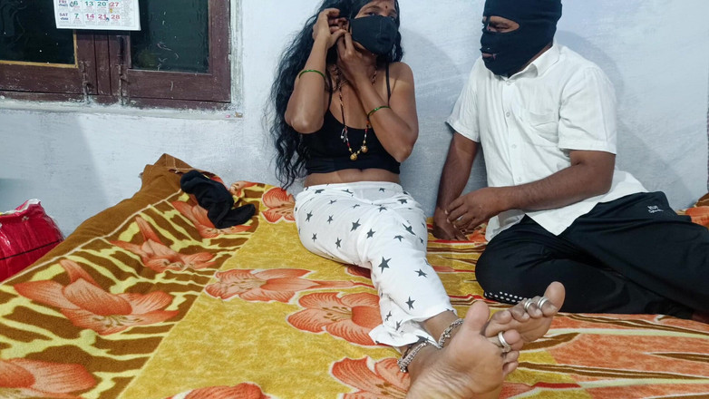 YourAnitha: Cô vợ Ấn Độ nóng bỏng tự quay liếm vú và thổi...