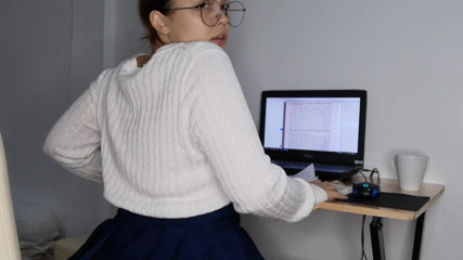 Peachy Alice: Giáo viên hư hỏng muốn kiểm tra bài tập về...
