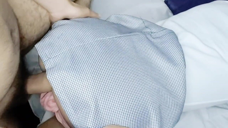 MynameisJuly: Seorang pelajar sekolah pada usia 18 tahun, dia menukar badannya untuk...