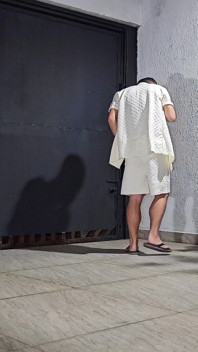 Sesso rischioso con la mia vicina mentre mio marito è via