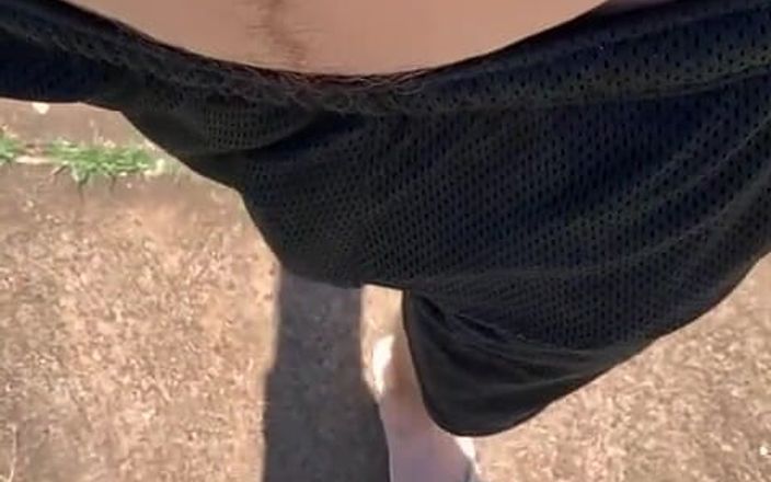 Monster Omineiro: Pantaloni scurți de fotbal fără lenjerie intimă