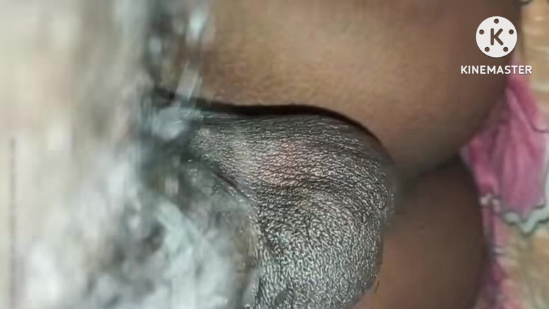 Nisha bhabhi ki chudai: Šukání v autě s přítelem v noci