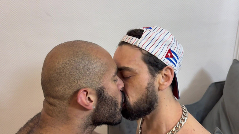 Melad Paris: Odwiedzanie jej tyłka