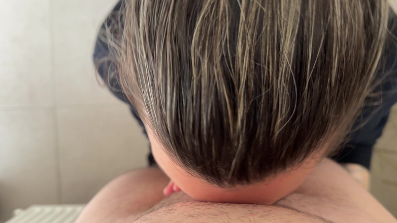 Marty and Wendy: Saya menghisapnya dan dia di mulut saya dalam POV