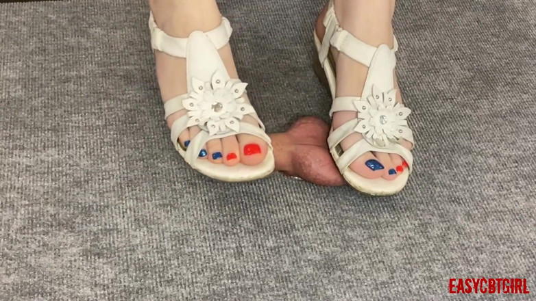 AnnyCandyPainboy: 靴のセクシーな脚を持つ愛人