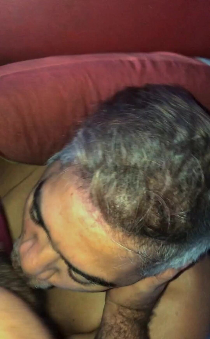 VEN1CIU: I-am dat lapte fierbinte bunicului meu
