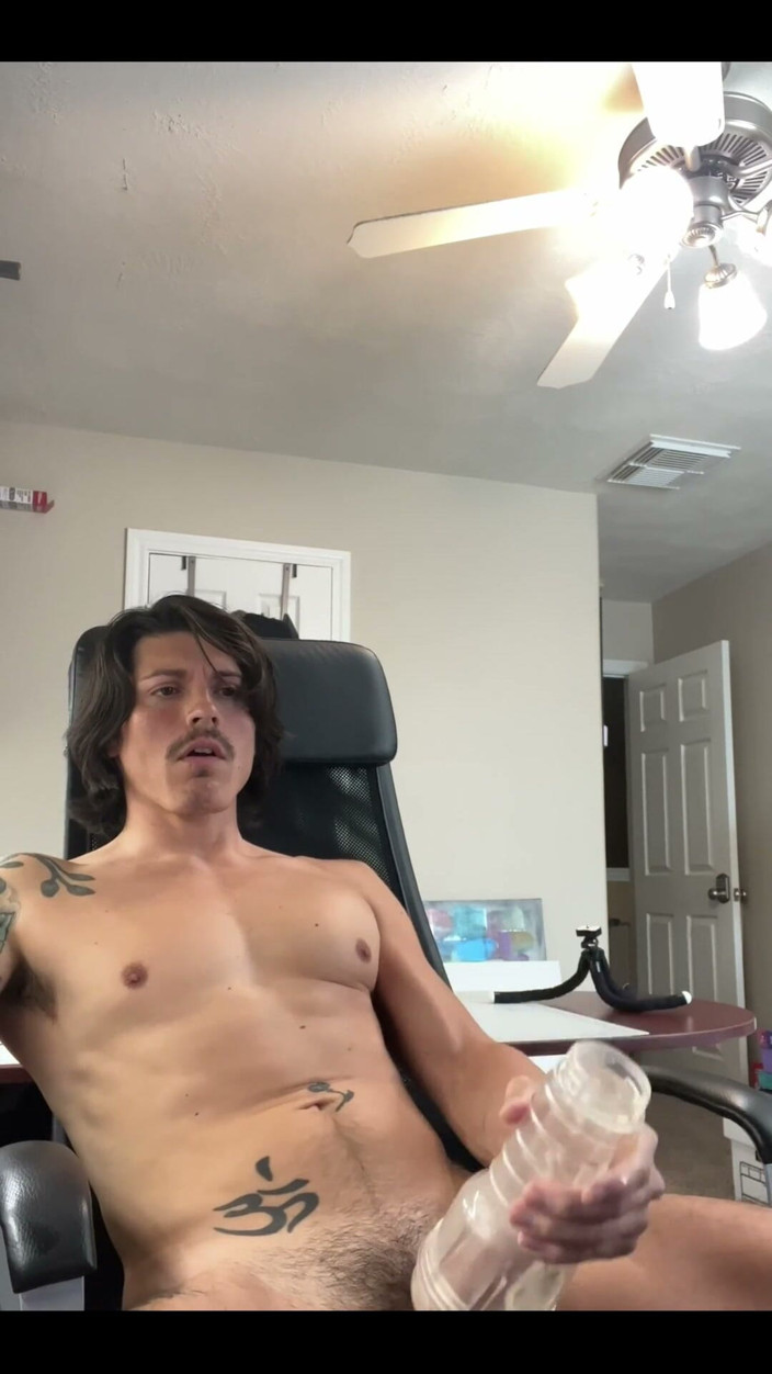 Andy Mendoza: What’s a Better Way to Spend Time at Your Desk...