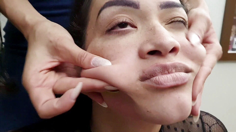 FetishKing: Hands Squeezing Extreme - the Sexy Hands and the Powerful Face...