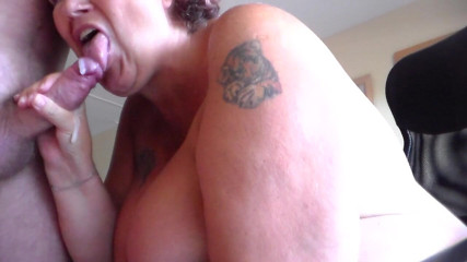 Sex hub couple: John cums when Jen gives him a blowjob