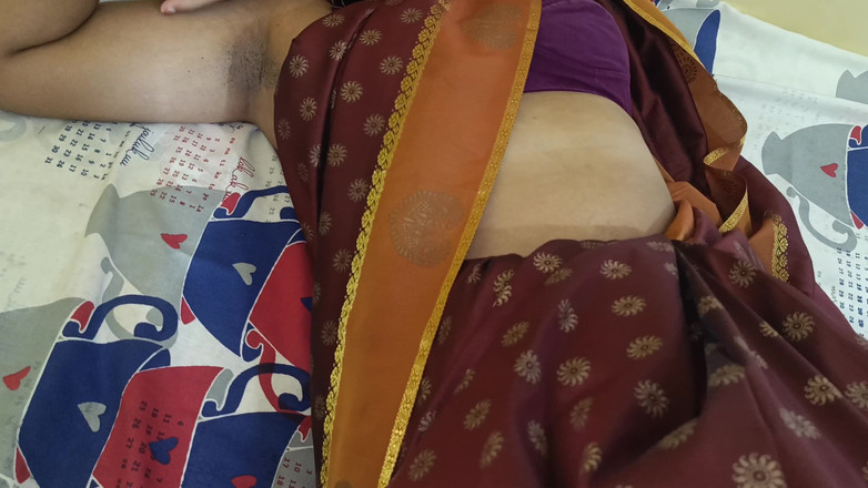 Wonder: गृहिणी और लेस्बियन सेक्स