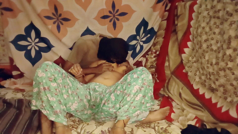 Poojakabir: 祝desi村姑妈生日快乐 第一部分