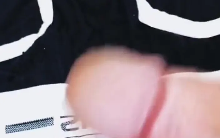 UnderXiaoQiang: Found another hot cum underwear video!