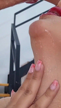 POV Sex oralny podzielone przez seksowną gwiazdę porno Savannah Watson