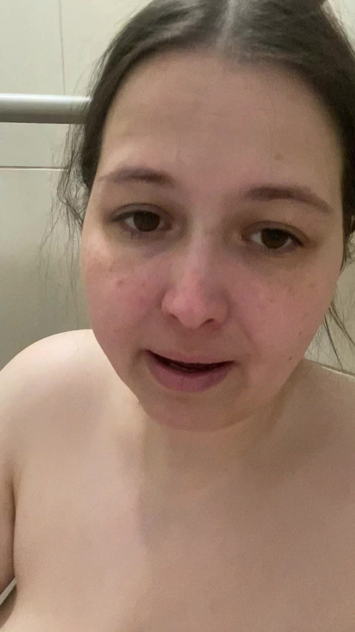 MissChrystalline: Неопытно скачет на моем розовом дилдо