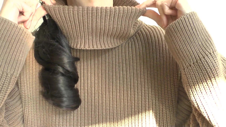 Lady Victoria Valente: Phun lên áo len của tôi! Lady Victoria Valente trong áo len...