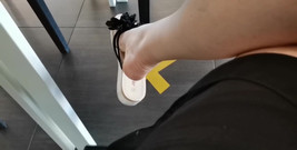 Nicoletta Embassi: Tongs dans un endroit bondé