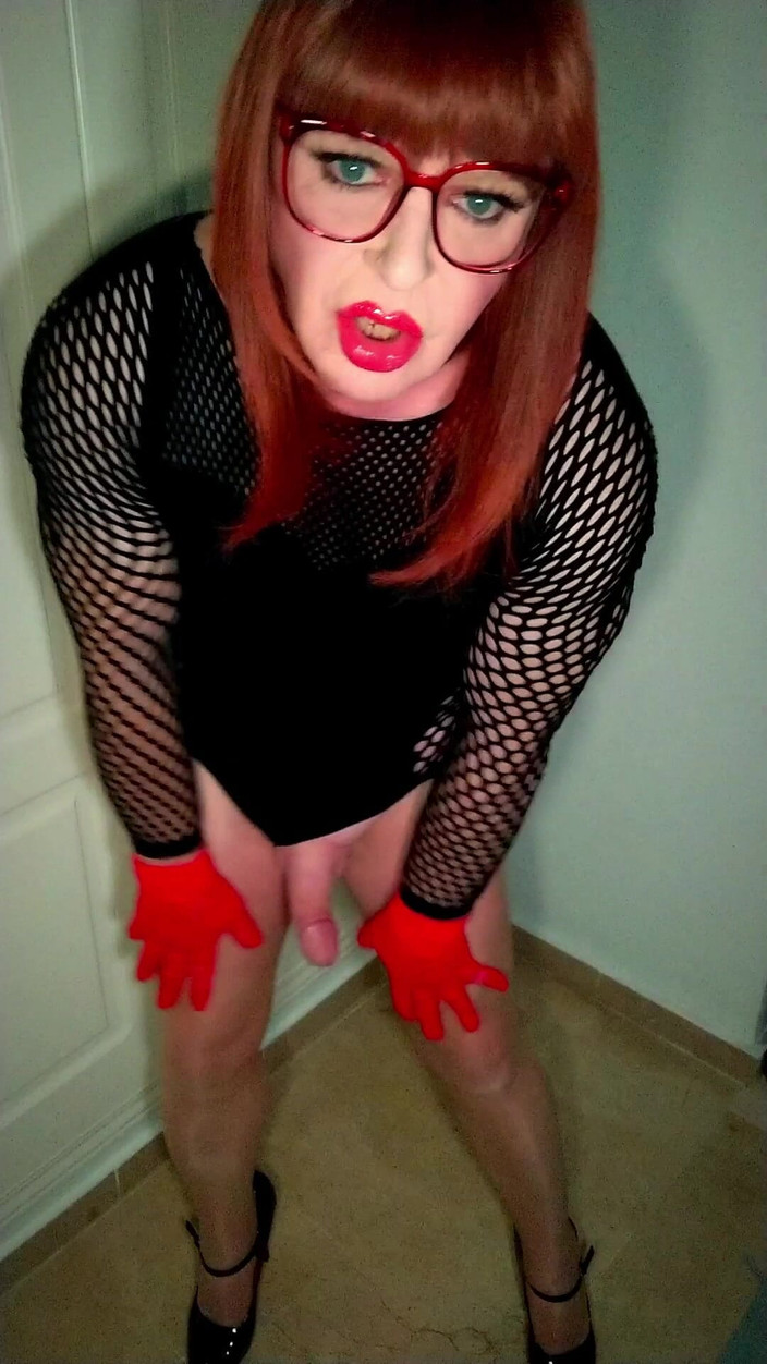 Emma Browne: Crossdresser 乳胶