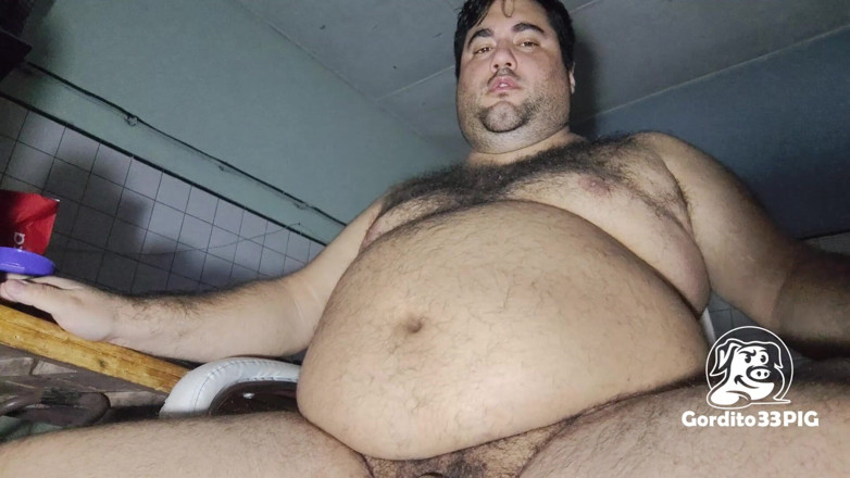 Gordito33PIG: Товстий чоловік їсть і відригує