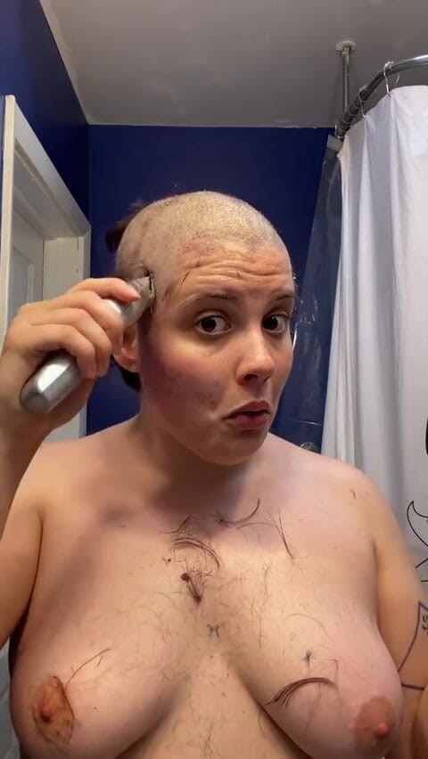 Adama Daat: Hairless whore: going completely bald and browless with a fetish...