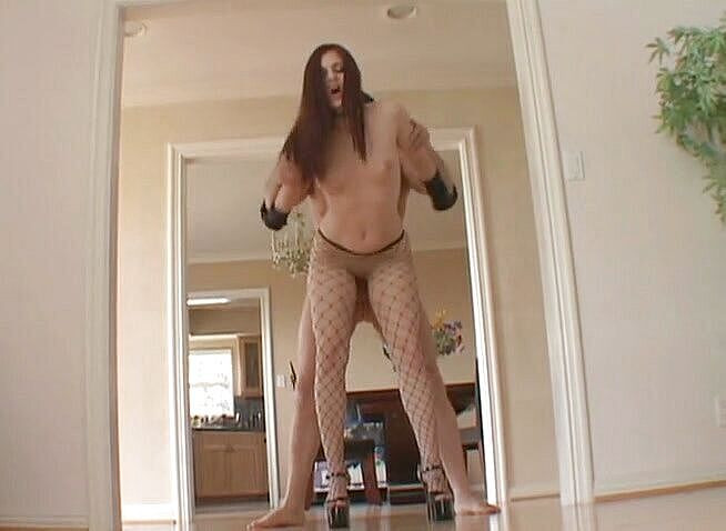 Alfacontent Babes: 鸡巴饥渴的美女想要大鸡巴