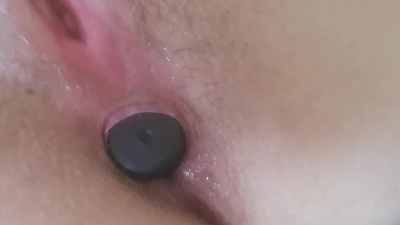 Ana Liz: 一瓶滑进我饥渴的屁股...