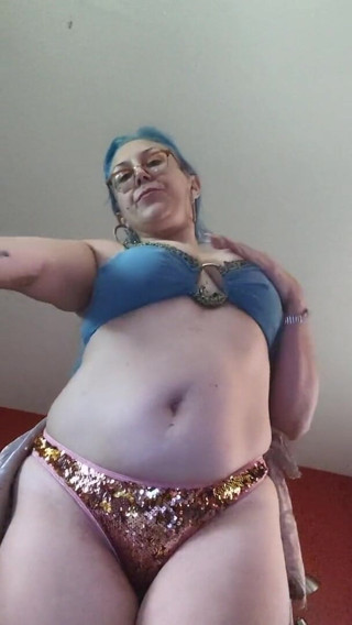 Babe town: Mesmerized master under genie's control