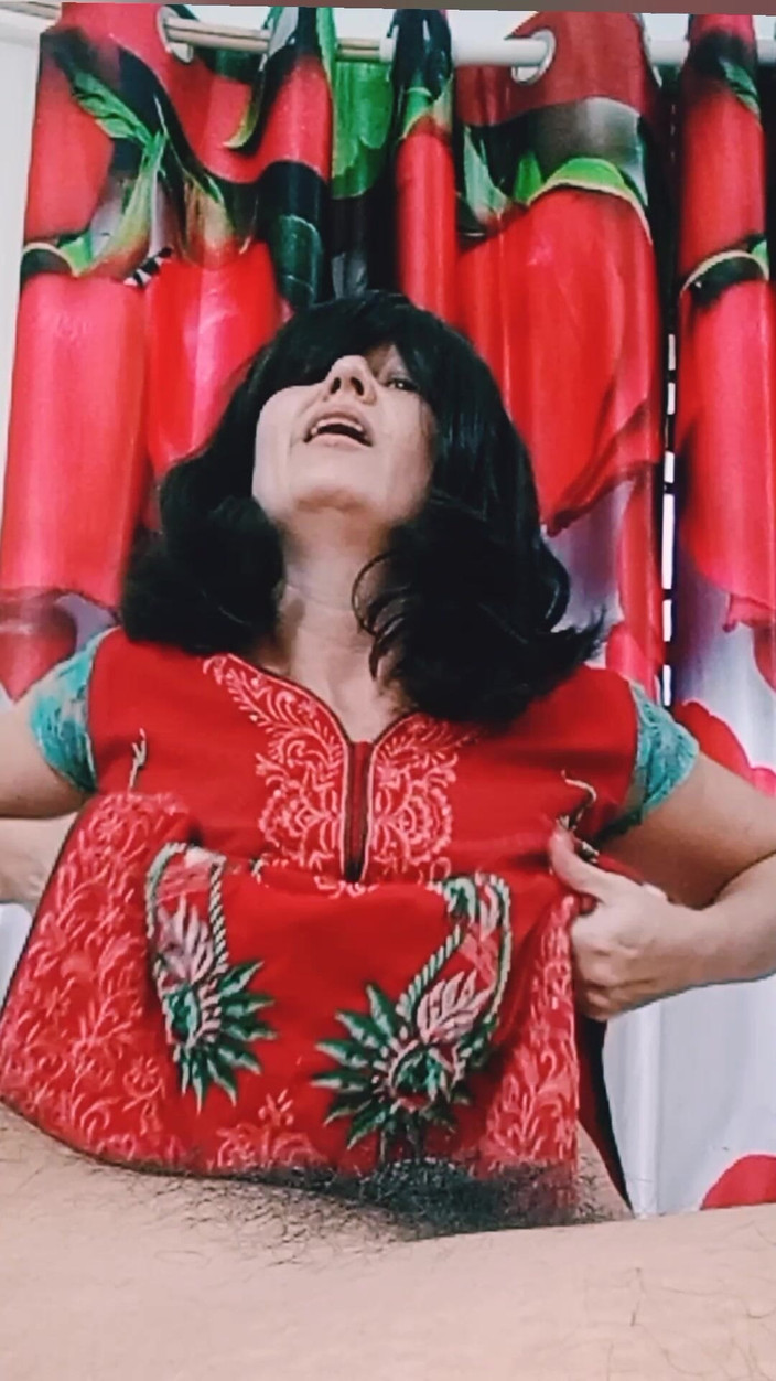 Bolly Karma: 在父母到来之前操我的继妹