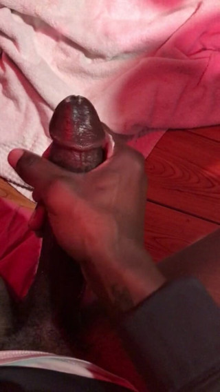 Traysixxx: Stroking my BBC