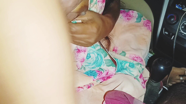 Telugu honey lips: Seks di dalam mobil, episode -1, bagian - 4, pembicaraan kotor telugu. Tante...