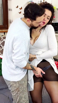 Tidak mengongkek Tidak, Jika Awak Mahu Awak Boleh Sentuh Pepek Saya Dari Atas Pantyhose Semasa Saya Menyentuh Zakar Awak!