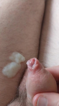 Schau zu, wie winzige kitzler wachsen und squirten