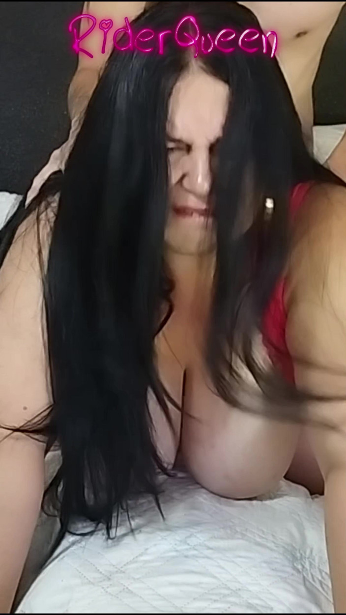 Only Riderqueen BBW Step Mom Latina Alone: Riderqueen被干，粉丝和追随者的视频
