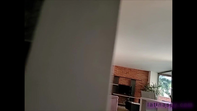 Latinaspy: Surprise sur une grosse soubrette