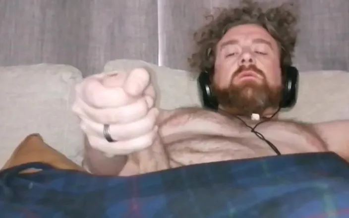 Dirty Talking Guy: Listening to you talk dirty for me