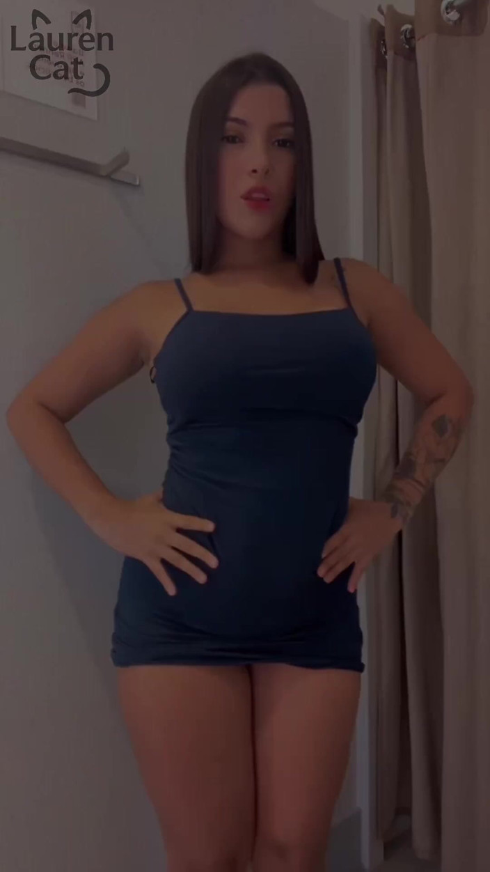 Lauren Cat: Masturbieren in der umkleidekabine des ladens