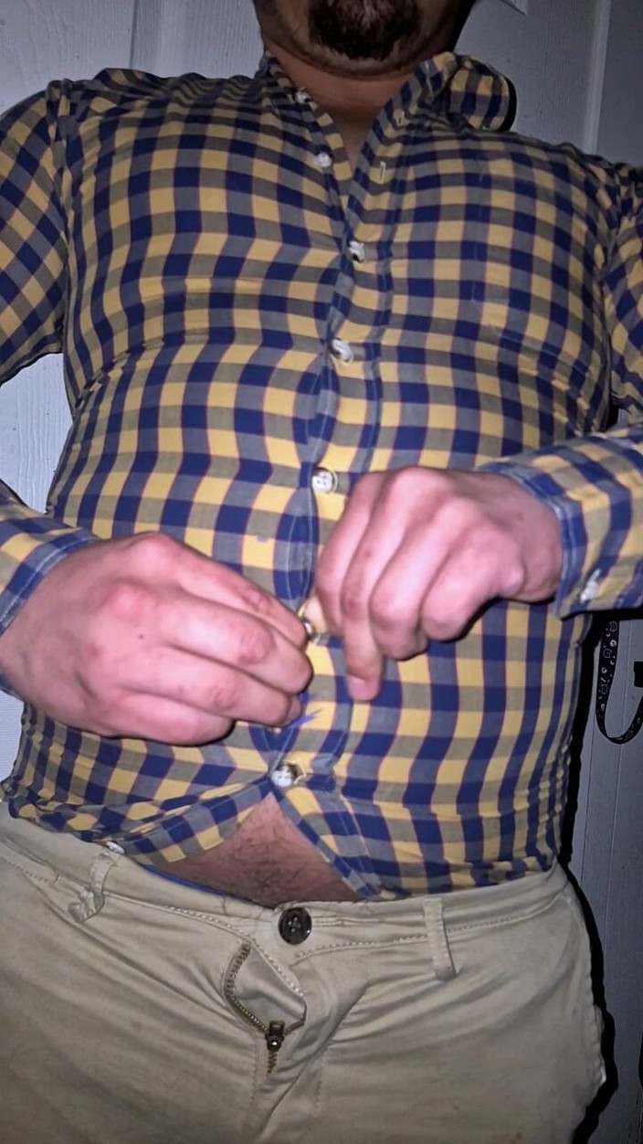 NakyJoss: Estourando meu botão na minha barriga