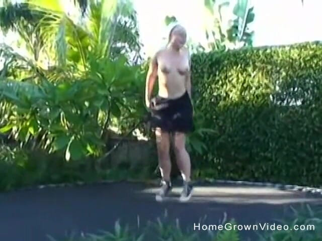 Homegrown Vintage: Gala dan Dude Do Sixty Nine di atas tropika