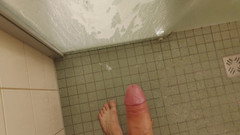 Bayer911: Pișare și spermă pe paharul dușului meu